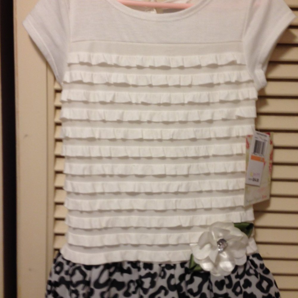 Sweet Heart Rose Girls Dress - Size  6 x  New with Tags